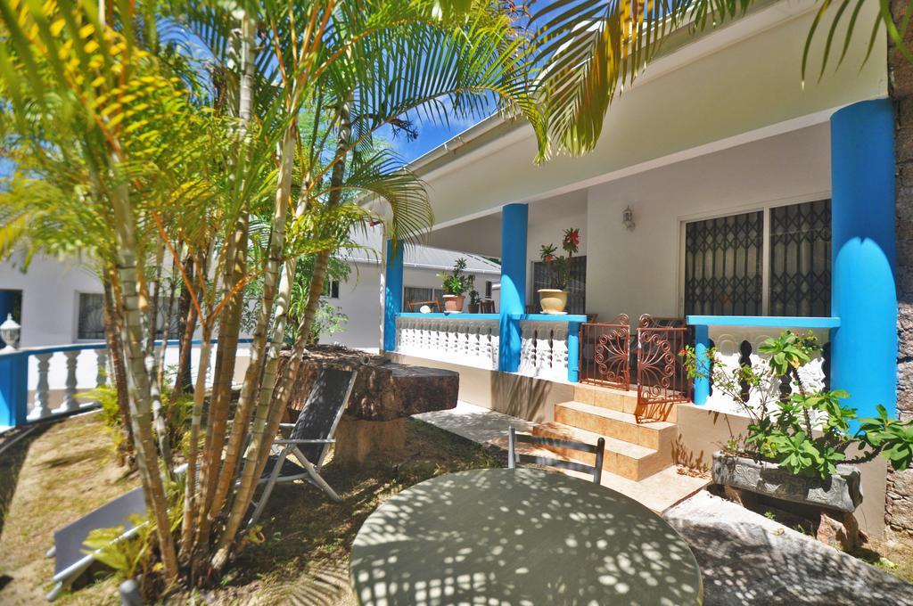 Acquario Guesthouse Anse Volbert Village Exteriör bild